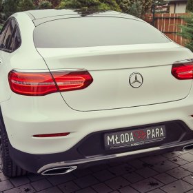 Biały Mercedes GLC Coupe