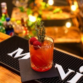 BARMANI NA WESELE - WESELNY DRINK BAR - POKAZY BARMAŃSKIE FLAIR